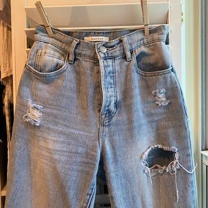 PacSun High waisted destroyed jeans, crop fit